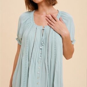 Women's Mint Blouse